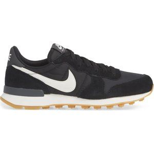 Nike International Sneaker (Women)